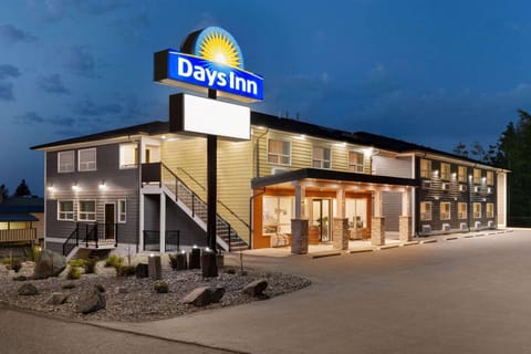 Days Inn by Wyndham 100 Mile House Hotel in 100 Mile House