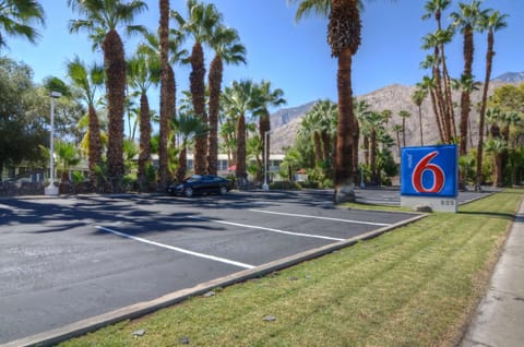 Motel 6-Palm Springs, CA - East - Palm Canyon Hotel in Palm Springs