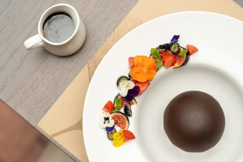 Restaurant/places to eat, Continental breakfast