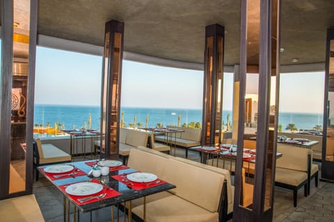 Restaurant/places to eat, Sea view