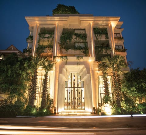 Facade/entrance, Street view