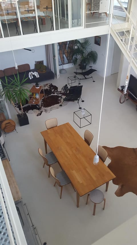 TV and multimedia, Living room, Dining area