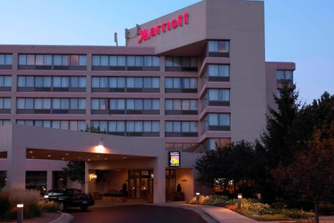 Detroit Marriott Livonia Hotel in Livonia