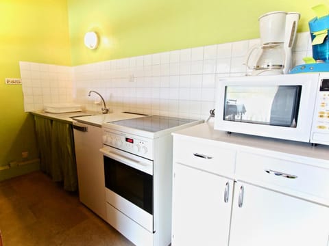 Studio spacieux rénové, balcon sud, accepte animaux - FR-1-340-132 Apartment in Provence-Alpes-Côte d'Azur