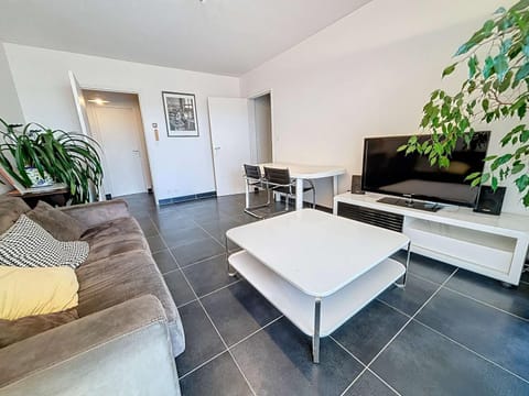 Appartement moderne avec terrasse et parking, au cœur de Granville, à deux pas de la plage ! - FR-1-361-77 Apartment in Granville