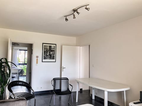 Appartement moderne avec terrasse et parking, au cœur de Granville, à deux pas de la plage ! - FR-1-361-77 Apartment in Granville