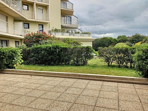 Appartement moderne avec terrasse et parking, au cœur de Granville, à deux pas de la plage ! - FR-1-361-77 Apartment in Granville