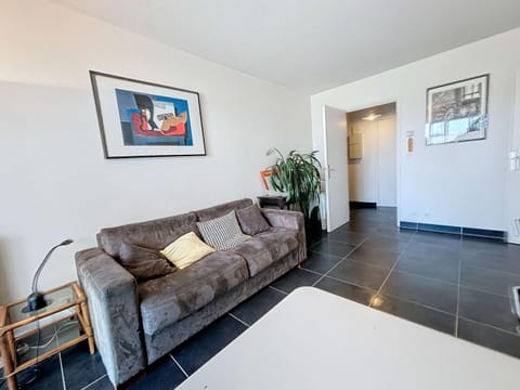 Appartement moderne avec terrasse et parking, au cœur de Granville, à deux pas de la plage ! - FR-1-361-77 Apartment in Granville