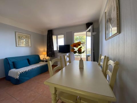 Appartement Les Issambres, 1 pièce, 4 personnes - FR-1-226-84 Apartment in Sainte-Maxime