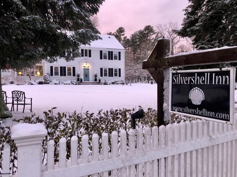 Silvershell Inn Bed and Breakfast in Marion