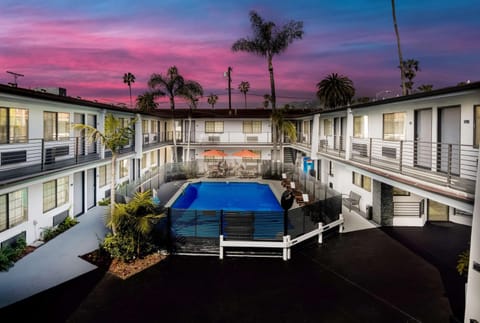 Sunset West Hotel, SureStay Collection By Best Western Motel in West Hollywood