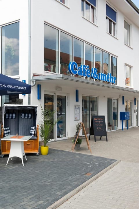 Café & mehr Übernachtung mit Frühstück in Halle Saale