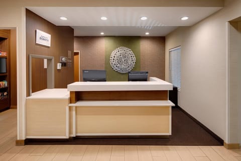 Fairfield Inn & Suites Indianapolis Airport Hotel in Indianapolis