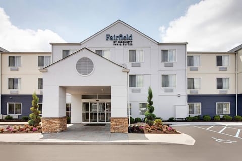 Fairfield Inn & Suites Indianapolis Airport Hotel in Indianapolis