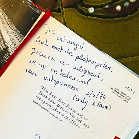 De Buitenmuur - Vintage Suite & Bohemian Loft, elk met Privé-ingang en Jacuzzi Bed and Breakfast in North Brabant (province)