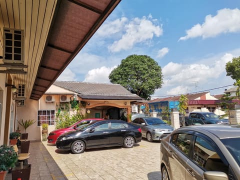 Arfaan Guest House Casa in Johor Bahru