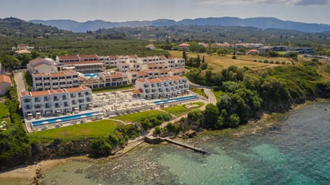 Property building, Day, Natural landscape, Bird's eye view, Beach, Mountain view, Swimming pool