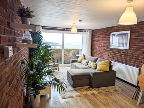 Living room, Lounge or bar