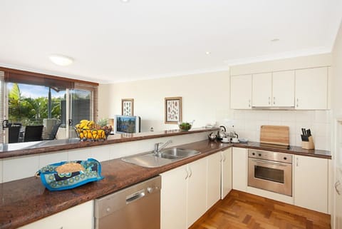 Byron Bay Accom Unit 8 22 Paterson Street, Byron Bay - Solaris Apartment in Byron Bay