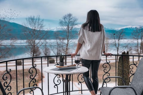 Balcony/Terrace, Lake view, Landmark view