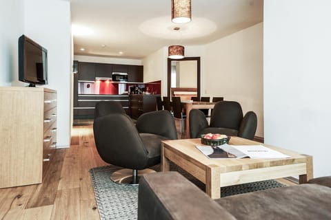 Kitchen or kitchenette, Living room, Photo of the whole room, Dining area