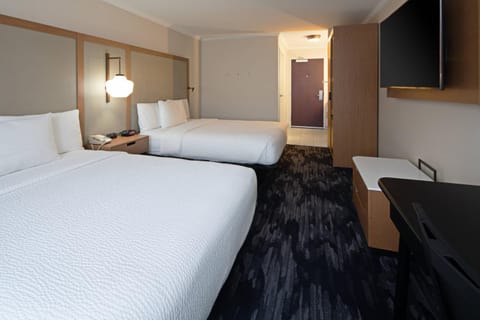 Fairfield by Marriott Inn & Suites Seattle Sea-Tac Airport Hotel in Des Moines