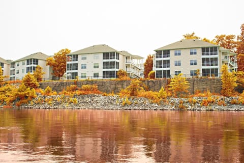 The Suites at Fall Creek Resort in Branson