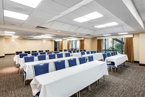 Meeting/conference room