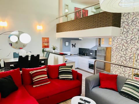 Kitchen or kitchenette, Living room, Dining area