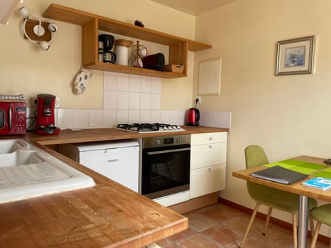 Maisonnette à Etables : La Jaune Casa in Étables-sur-Mer
