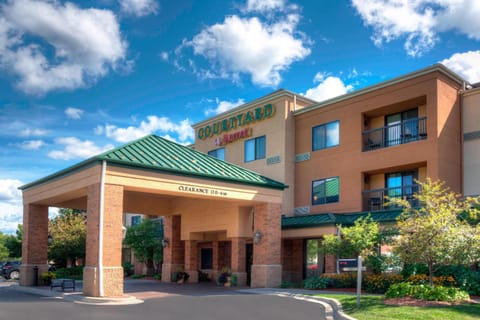 Courtyard by Marriott Traverse City Hotel in Traverse City