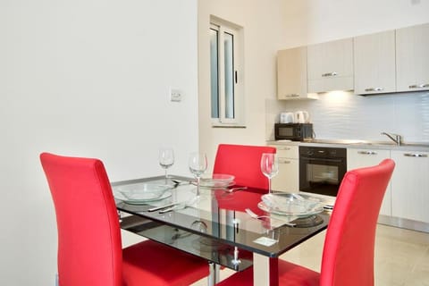 UrbanStays - Gzira 1 Bedroom Apartments by ShortletsMalta Copropriété in Malta