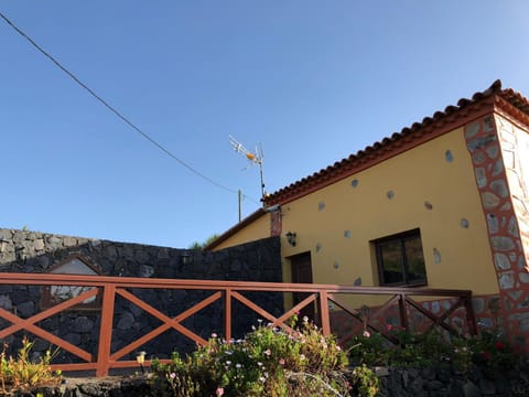 Casas Los Abuelos De Calderon House in Orotava Valley