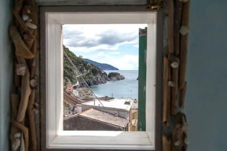 Apt. with an exciting view Copropriété in Monterosso al Mare