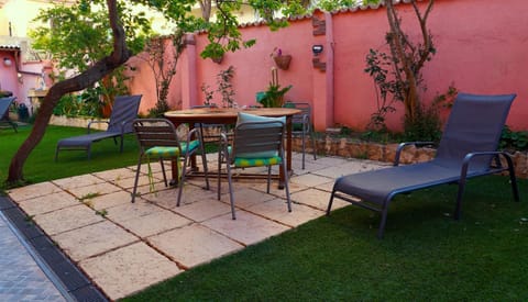 Patio, Spring, Day, Garden, Living room, Dining area, Garden view