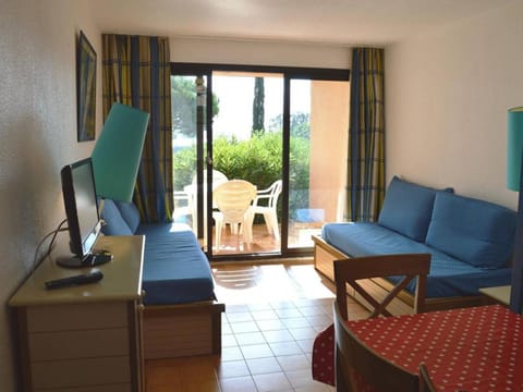 Appartement avec Piscine et Terrasse à 300m de la Plage - FR-1-226B-47 Apartment in La Croix-Valmer