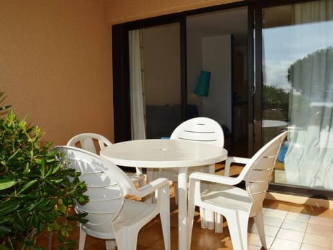 Appartement avec Piscine et Terrasse à 300m de la Plage - FR-1-226B-47 Apartment in La Croix-Valmer