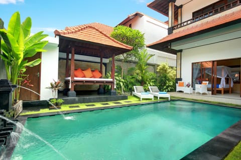 Swimming pool, Swimming pool