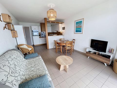 Appartement Jullouville, 2 pièces, 4 personnes - FR-1-361-45 Condo in Saint-Pair-sur-Mer