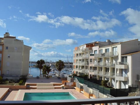 Cap d'Agde: Appt 2 pièces cabine, 6 couchages, proche plage, loggia, parking - FR-1-249-127 Apartment in Agde