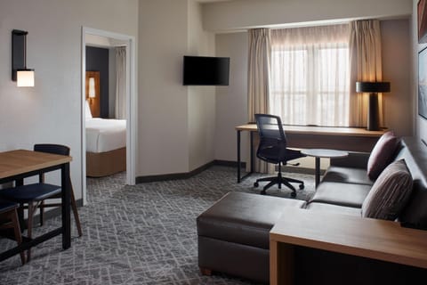 Residence Inn by Marriott Mississauga-Airport Corporate Centre West Hotel in Toronto