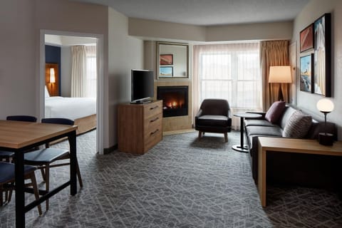 Residence Inn by Marriott Mississauga-Airport Corporate Centre West Hotel in Toronto