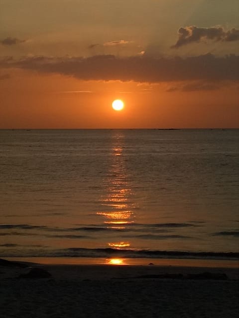 Nearby landmark, Natural landscape, Summer, Beach, Sunset