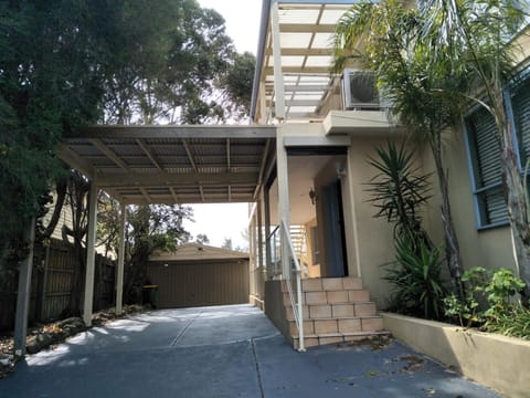 6 Bedrooms/9 Beds Huge House|City+Park Views|Beach House in Frankston