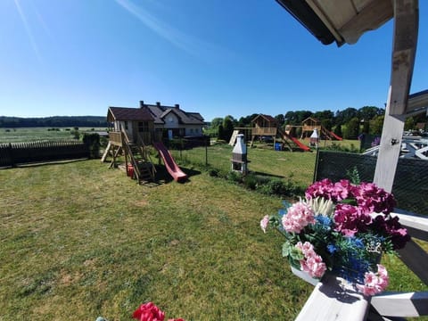 Domek Aneczka Dębina House in Pomeranian Voivodeship