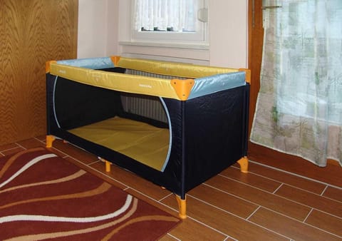 Bedroom, cot