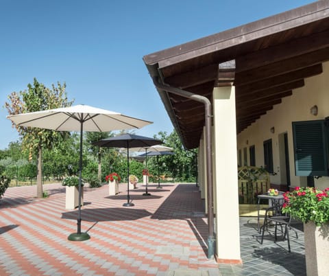 Facade/entrance, Garden, Banquet/Function facilities, Garden view