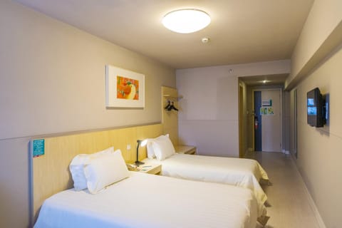 Jinjiang Inn Select Changzhou Jingtan Passenger Station Hotel in Jiangsu