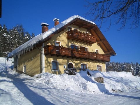 Facade/entrance, Winter, On site