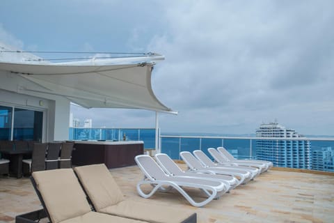 OCEAN VIEW SPACIOUS PENTHOUSES WITH BIG TERRACES AND OVER 318 Square Meters Condo in Cartagena